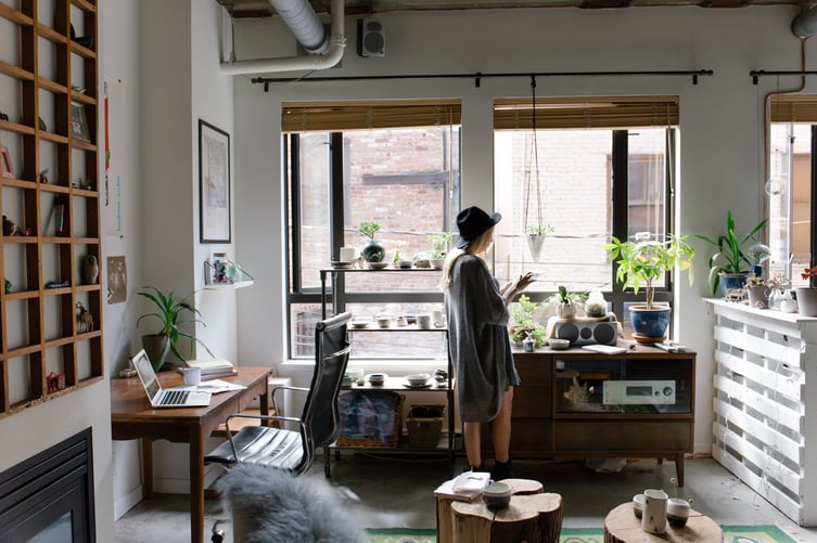 Remote office woman-unsplash