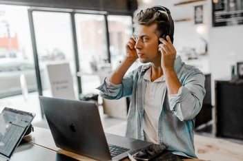 By using a cloud based phone system, you can help your business maximize its return on investment